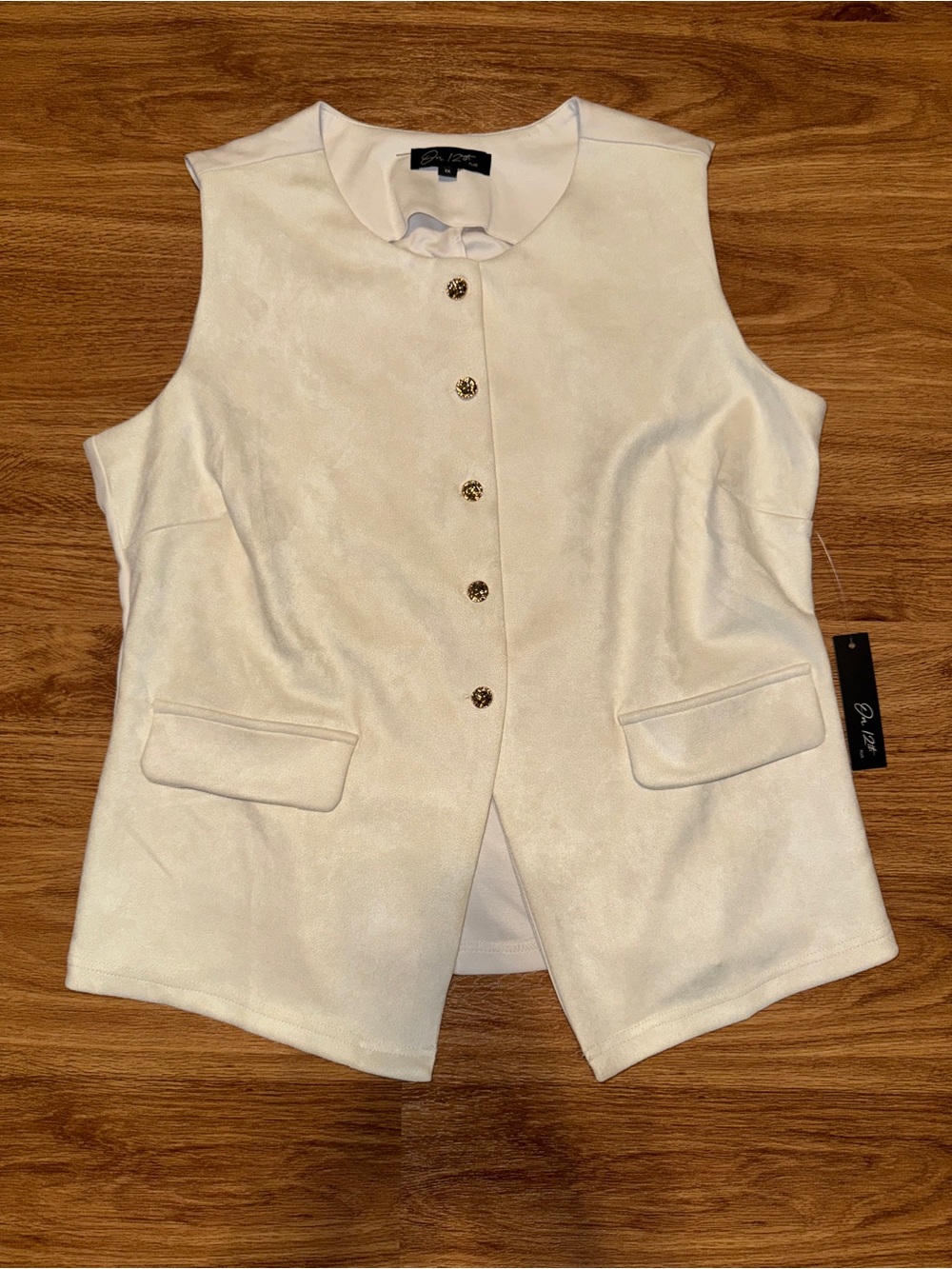 Cream Sleeveless Button-Front Vest by Deena & Ozzy